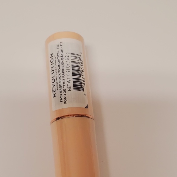 Revolution Stick Base Foundation🌴 - Picture 1 of 5